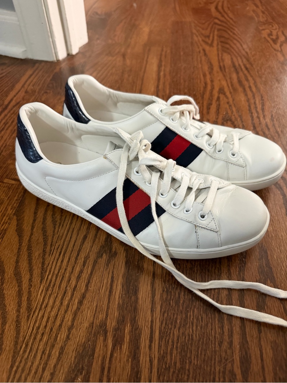 Gucci White Leather Sneakers with Navy and Red Web Stripe